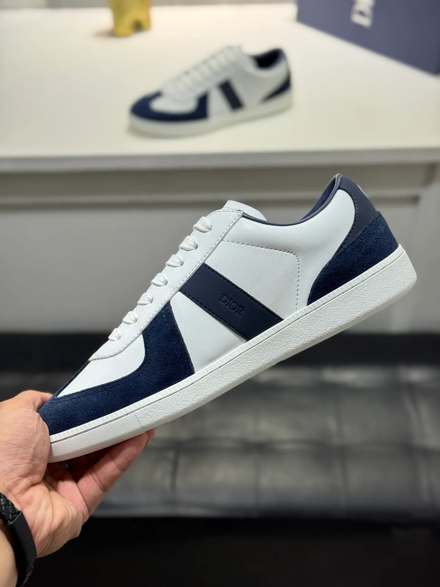 Men's Men's Shoes💰380【New Style】🎠🎠Dior🔍Top Purchasing Agency🇮🇹Di's hot style super popular sneakers are synchronized with the new product counters. The uppers are original Italian imported cowhide, the logo graphics are perfectly reproduced with complex craftsmanship necessary for fashionistas, and the imported soft sheepskin lining is Sole: The original sole is specially provided by the original factory. The exclusive movable molded sole is super comfortable. The original factory follows the order. 🔍🔍Multiple colors are available. You can enter and exit the counter at will. Welcome to compare. A must-have for trendy men. Code number: 38-44 (45 customized